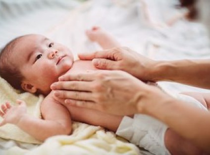 Baby_massage